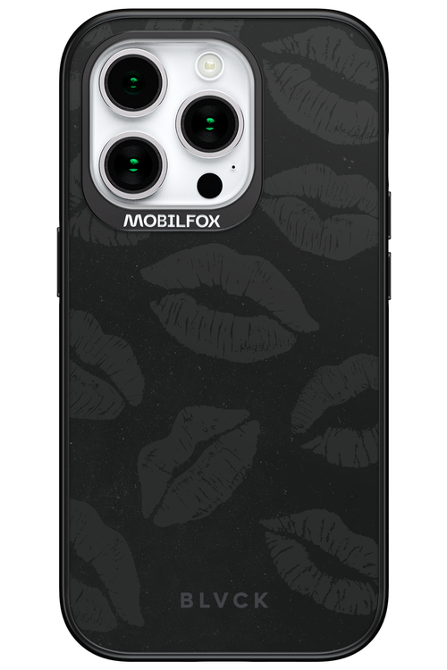 Dark Lips - Apple iPhone 15 Pro