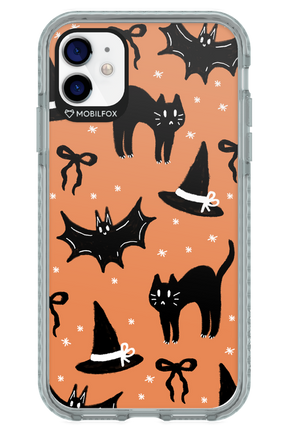 Cat & Bat - Apple iPhone 11