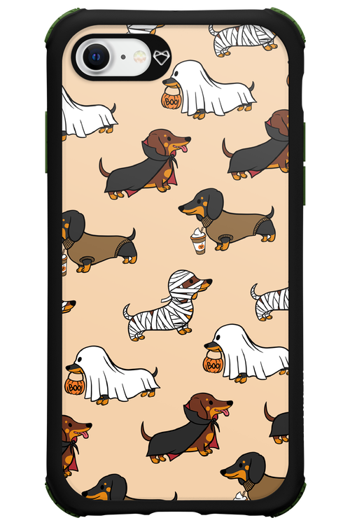 Scary Dachshund - Apple iPhone 8