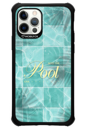 Into the Pool - Apple iPhone 12 Pro