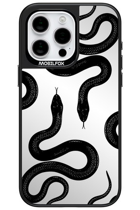 Black Mamba Mirror 2.0 - Apple iPhone 15 Pro Max