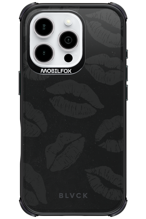 Dark Lips - Apple iPhone 16 Pro