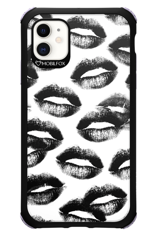 Ghost Kiss - Apple iPhone 11