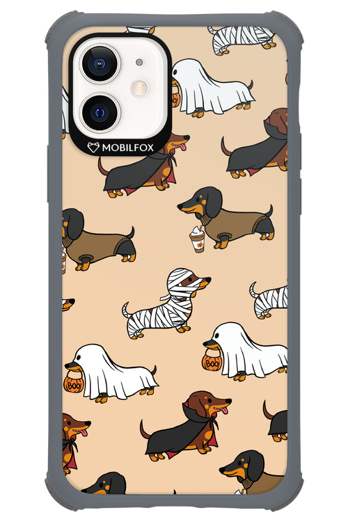 Scary Dachshund - Apple iPhone 12