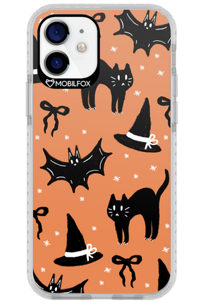 Cat & Bat - Apple iPhone 12