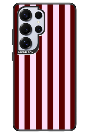 Circus Romance - Samsung S25 Ultra