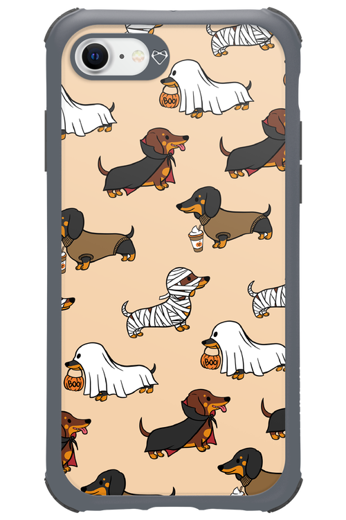 Scary Dachshund - Apple iPhone 7