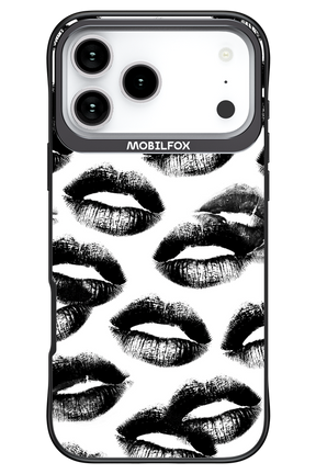 Ghost Kiss - Apple iPhone 17 Pro Max