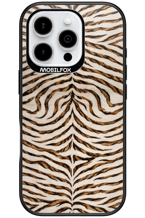 Adventure Charm - Apple iPhone 16 Pro