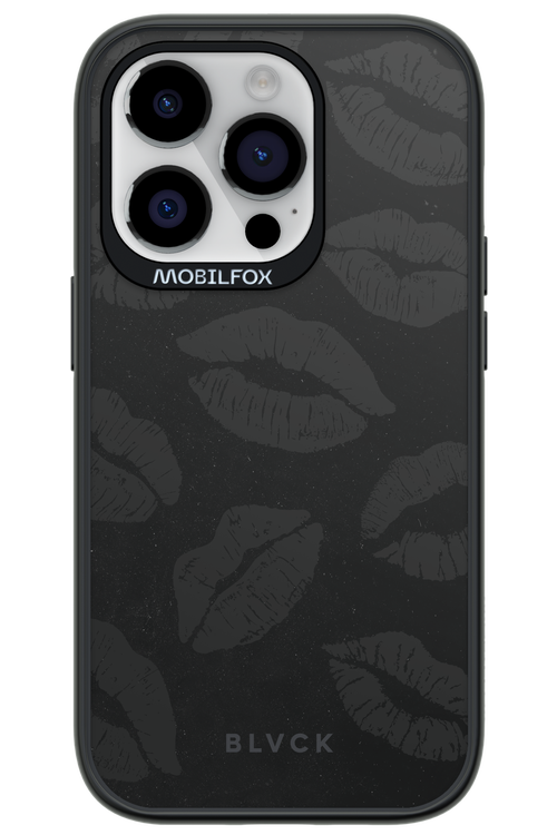 Dark Lips - Apple iPhone 14 Pro